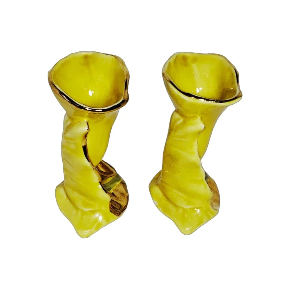 Enchanting Retro Calla Lily Vases Adorned with 24kt Gold Trim for a Cozy Cottage - Picture 4 of 7